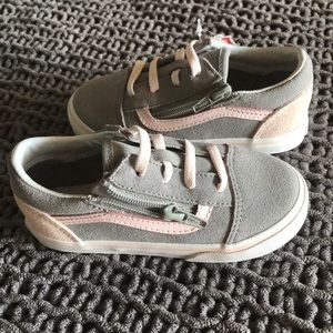 Vans sneakers (brand new)